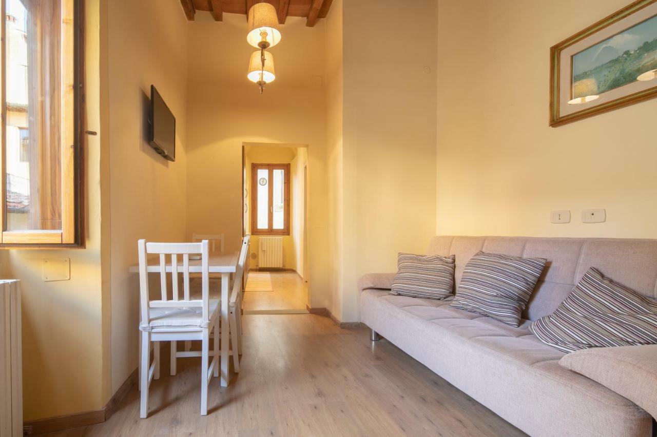 Apartment Romantic Pitti By Mmega